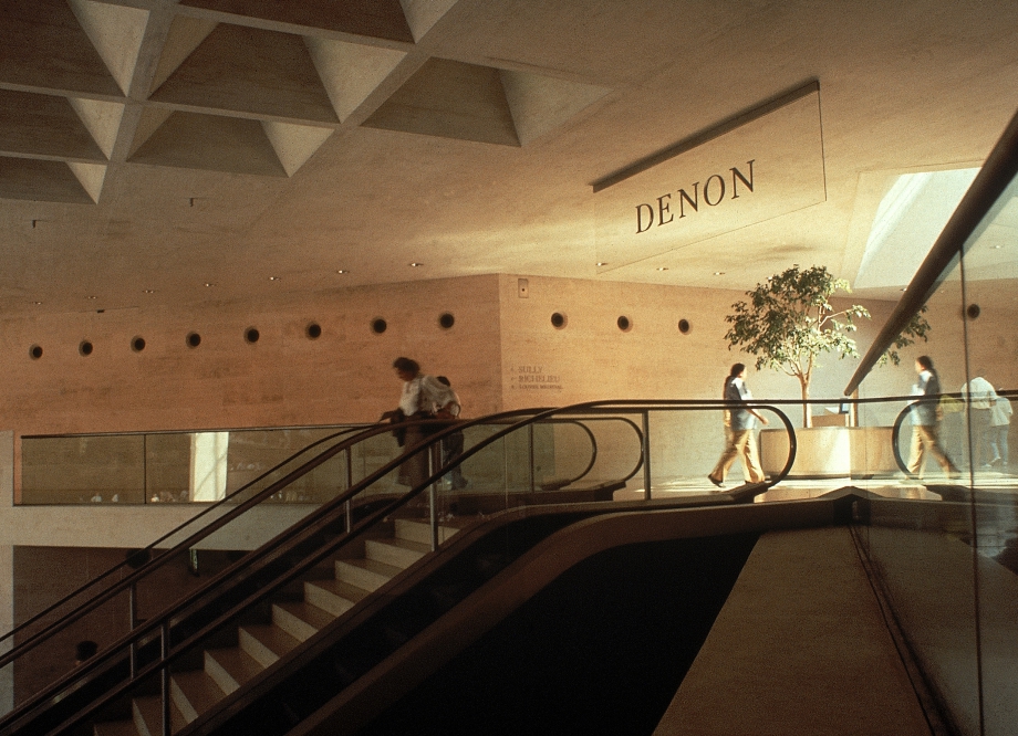 Musée du Louvre: A City of Art image 2